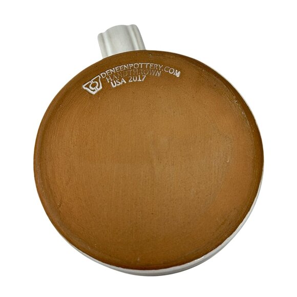 Deneen The Red Horse Inn Mug Landrum South Carolina 16 Oz Beige Handmade 2017 - Picture 7 of 8